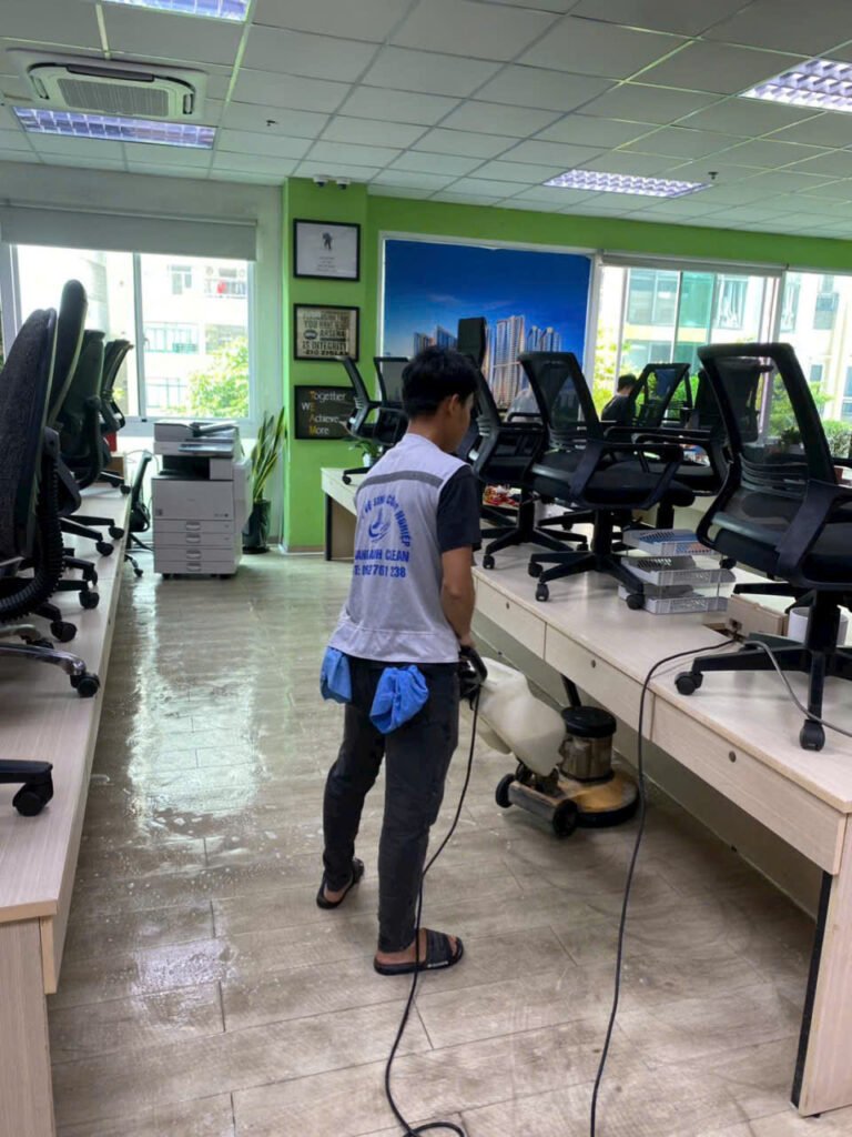 Dịch vụ Vệ sinh văn phòng Tâm Đức 24h