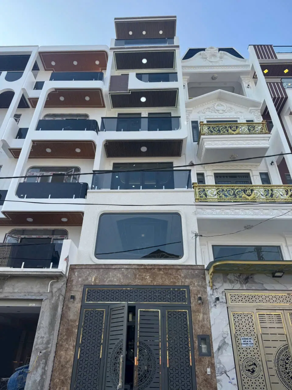 phòng khách nhà liền kề Mã Lò Bình Tân sau vệ sinh
