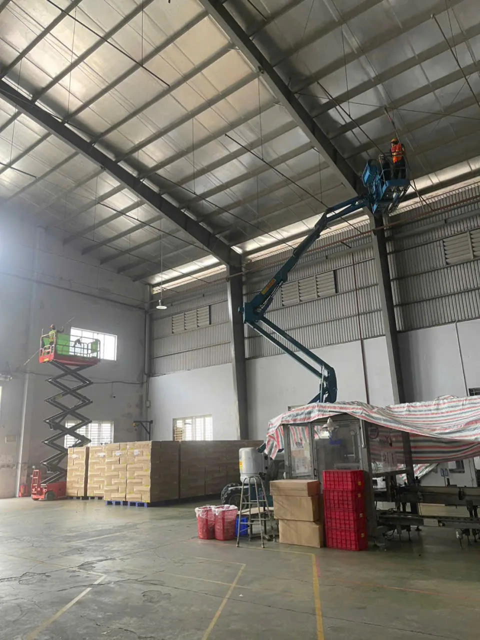 nhà xưởng Đức Hòa Long An sau vệ sinh quét mạng nhện