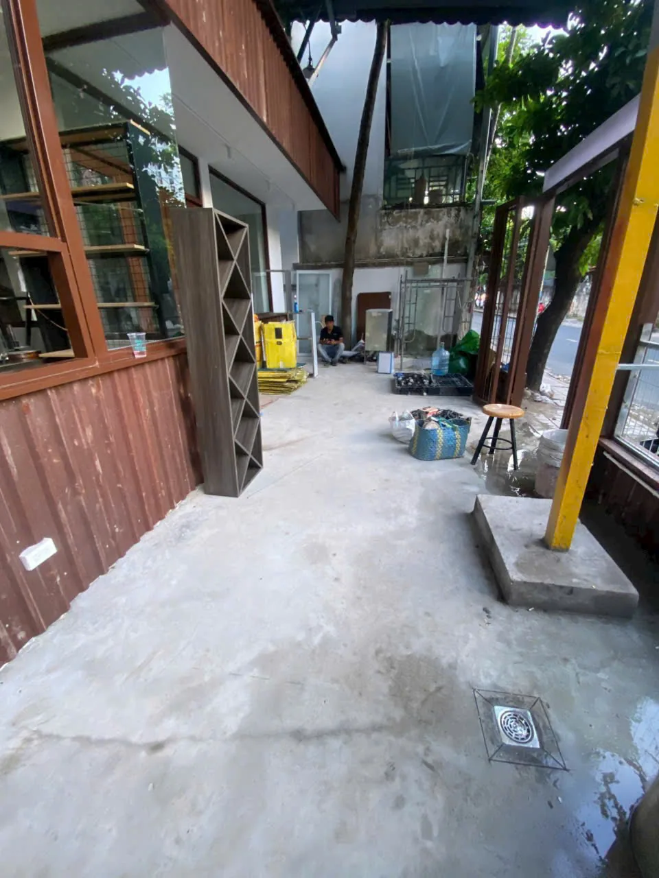 bàn ghế quán cà phê Quận 9 sạch sẽ sau vệ sinh