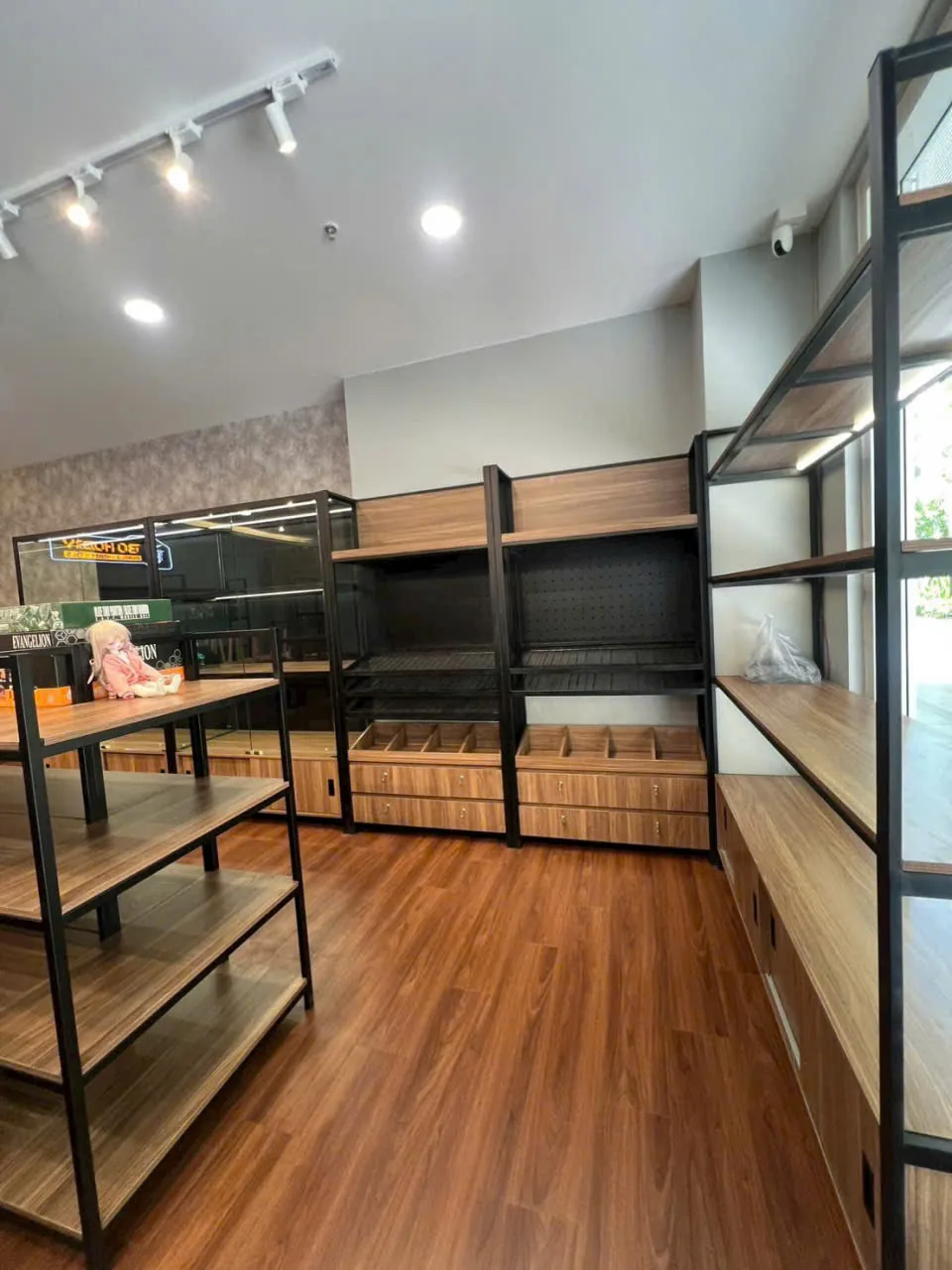 shophouse tầng trệt Thảo Điền Quận 2 sạch bóng sau vệ sinh